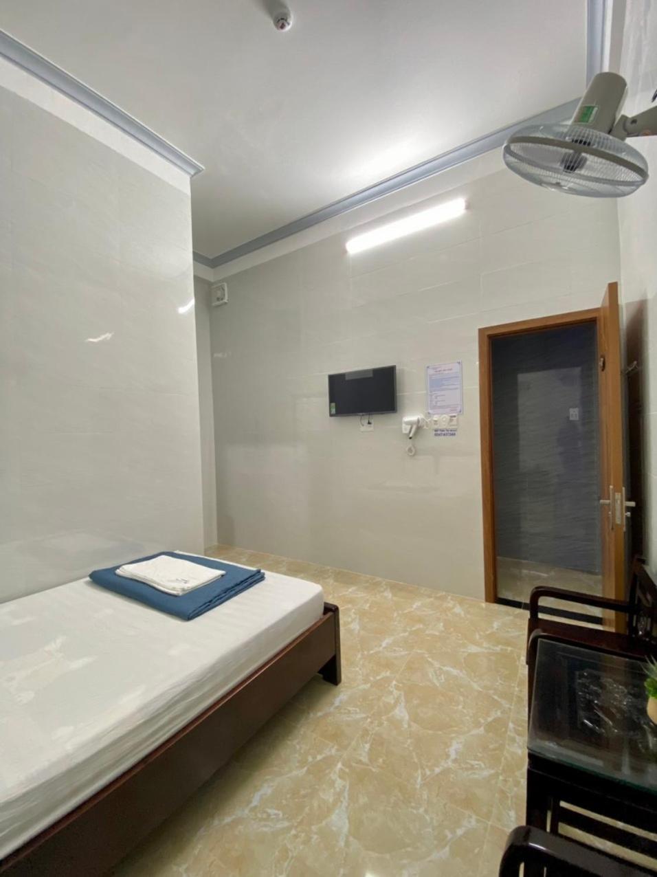 Nha Nghi Duy Tan Motel 140 Nguyen Du 0353007568 Куангнгай Экстерьер фото
